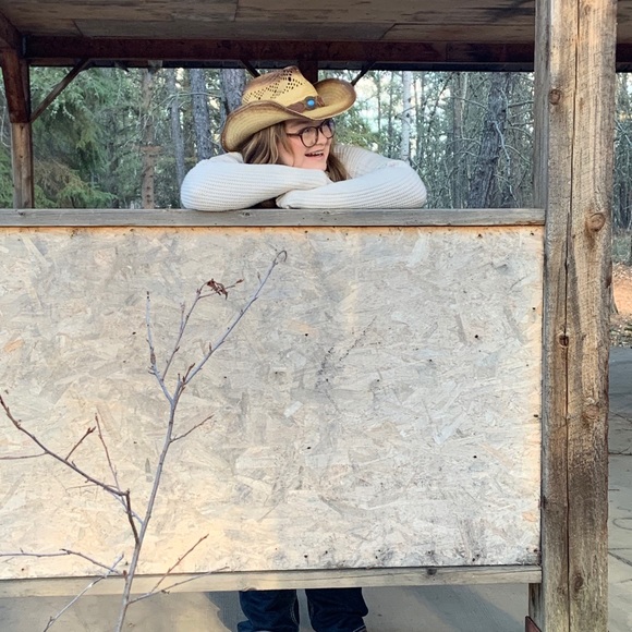 Meet your Posher, Shaye - Picture 1 of 1